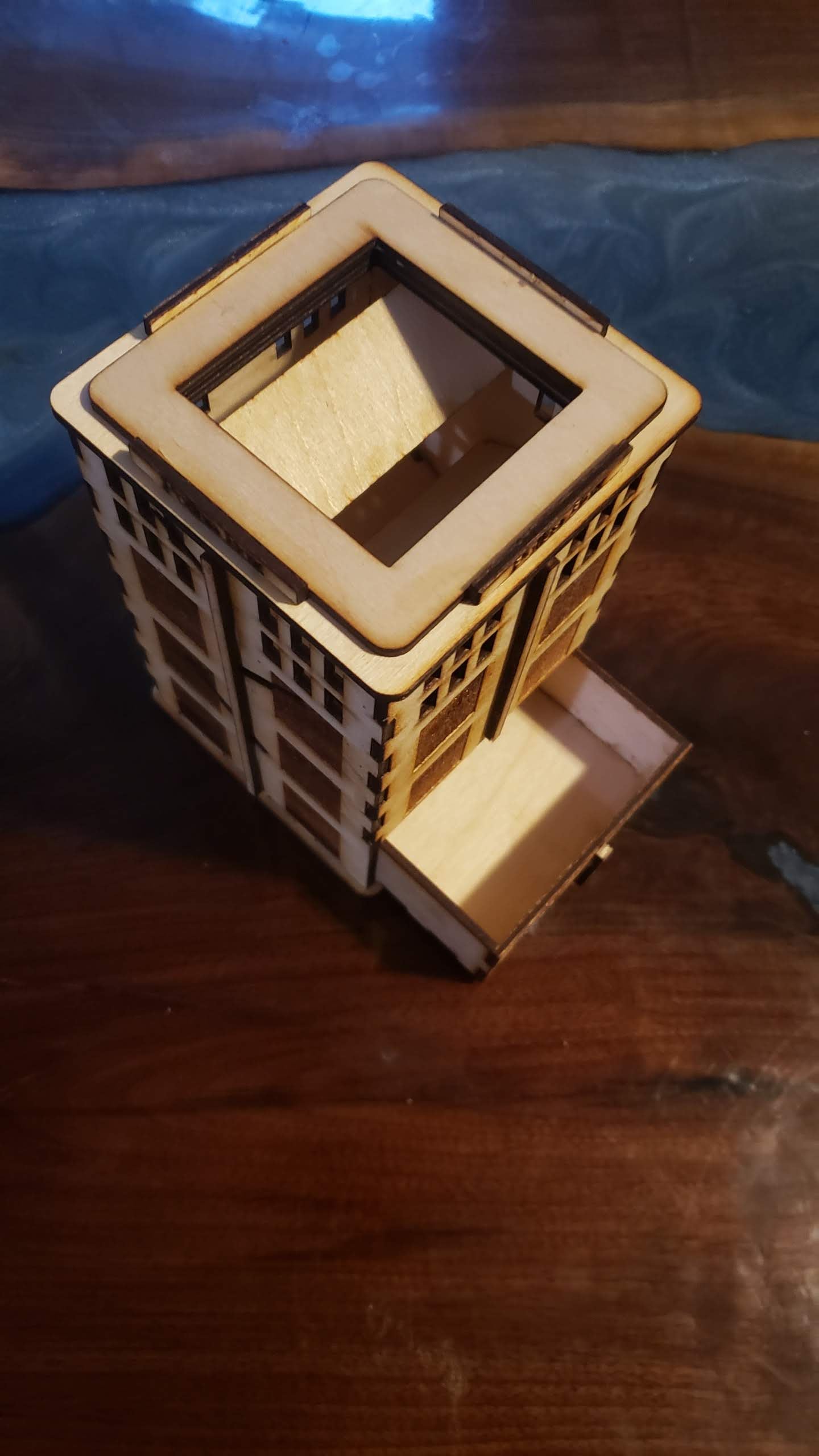 Dr Who Tardis Dice Tower